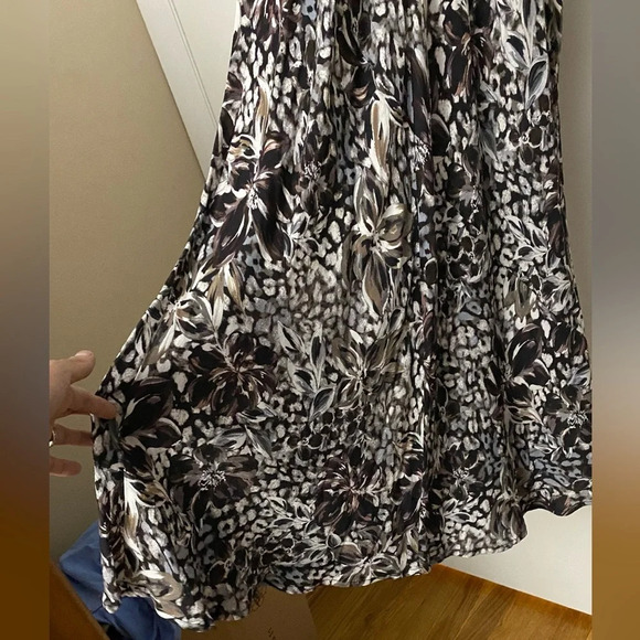 NWT Dolan (Anthropologie) Moira Bias MIDI Dress Brown Motif Size Small - Picture 6 of 11